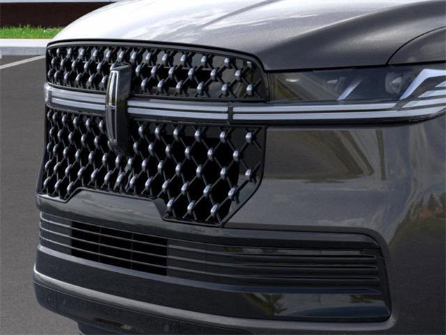 new 2025 Lincoln Navigator car, priced at $118,590
