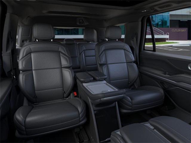 new 2025 Lincoln Navigator car, priced at $102,926