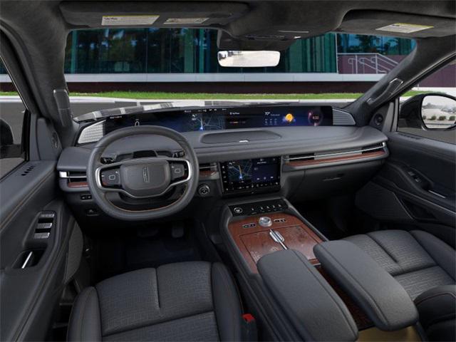 new 2025 Lincoln Navigator car, priced at $122,035