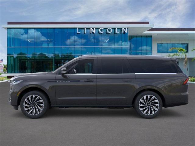 new 2025 Lincoln Navigator car, priced at $122,035