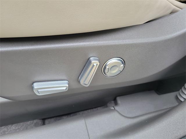 used 2024 Lincoln Nautilus car, priced at $41,990