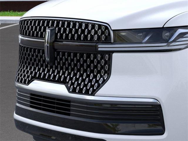 new 2025 Lincoln Navigator car, priced at $96,206