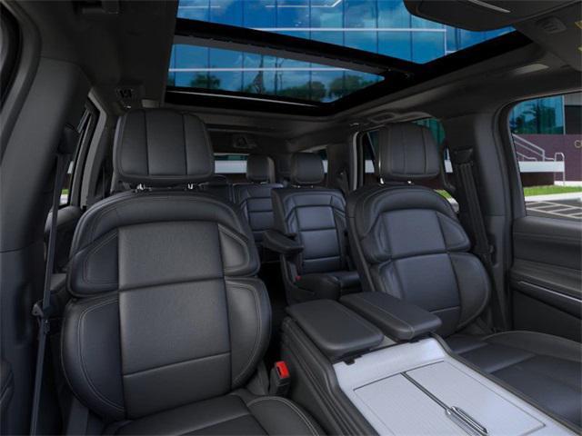 new 2025 Lincoln Navigator car, priced at $99,182
