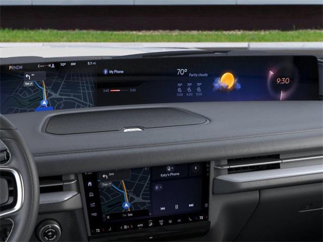 new 2025 Lincoln Navigator car, priced at $99,182