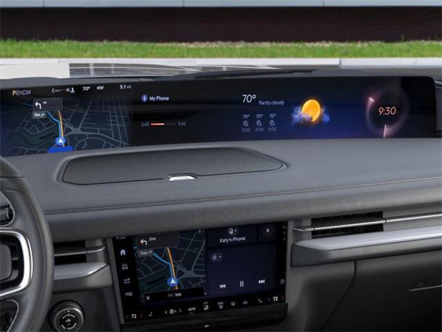 new 2025 Lincoln Navigator car, priced at $98,145