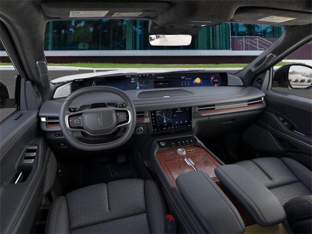 new 2025 Lincoln Navigator car, priced at $125,840
