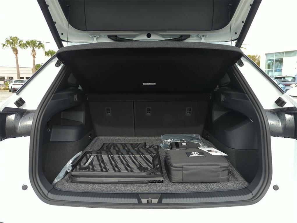 new 2026 Volkswagen Tiguan car, priced at $43,773