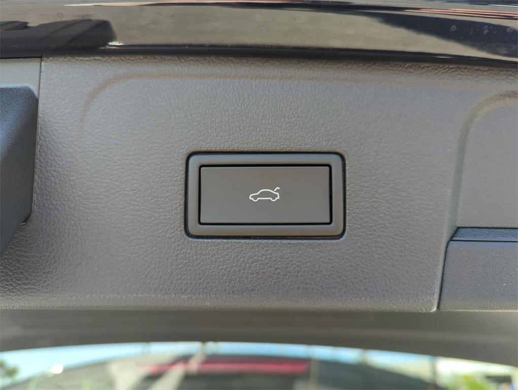 new 2026 Volkswagen Atlas car, priced at $47,749