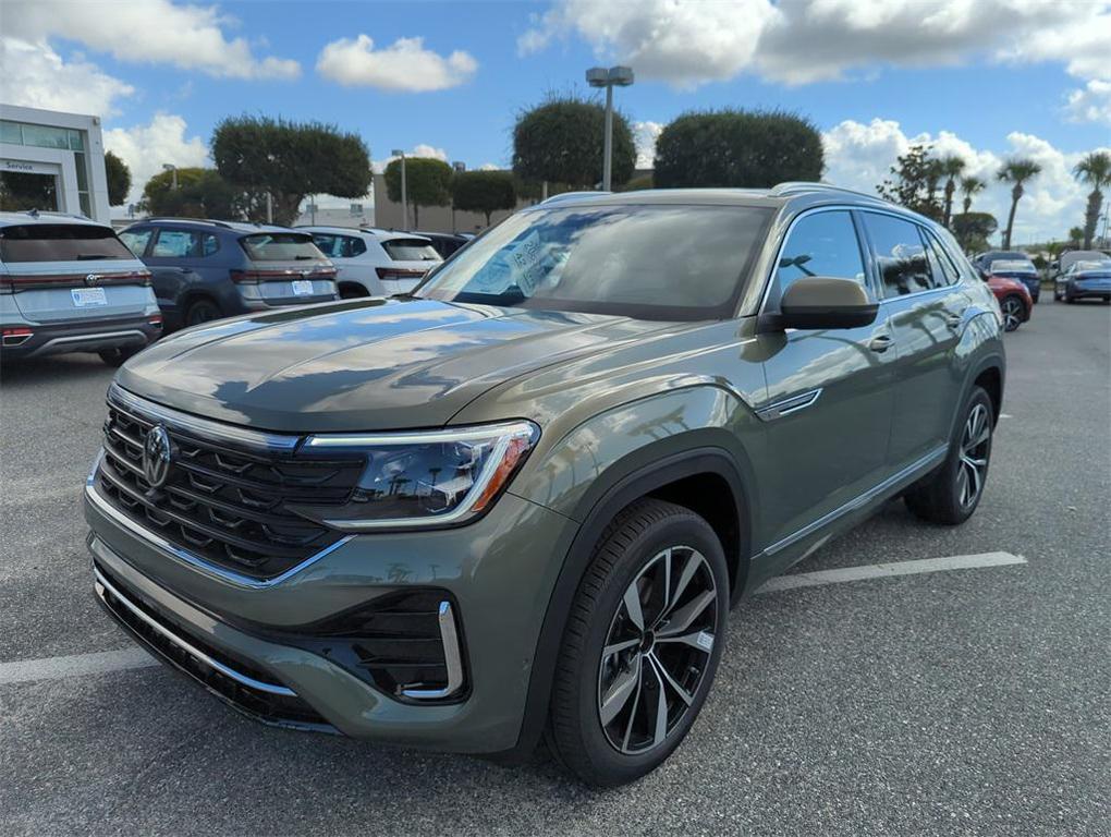 new 2026 Volkswagen Atlas Cross Sport car, priced at $51,373