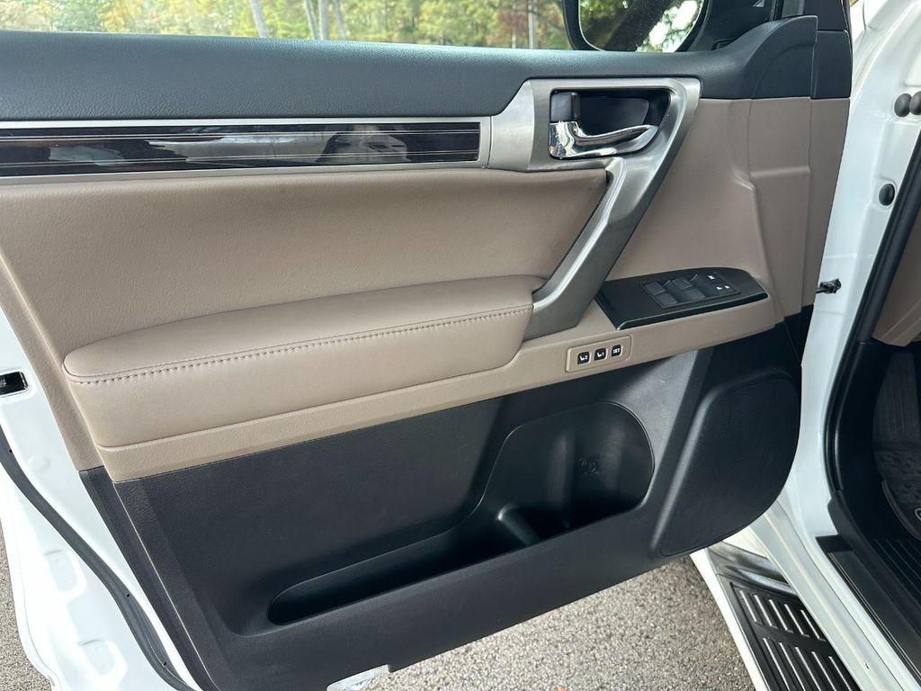 used 2023 Lexus GX 460 car, priced at $59,900