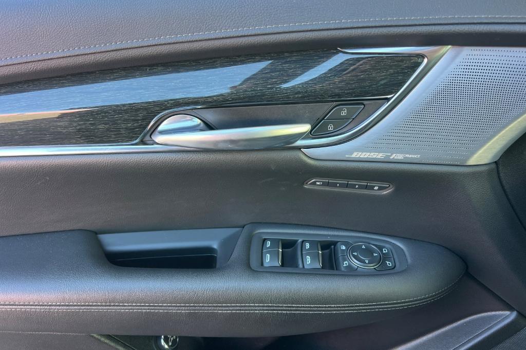 used 2021 Cadillac XT5 car, priced at $28,333
