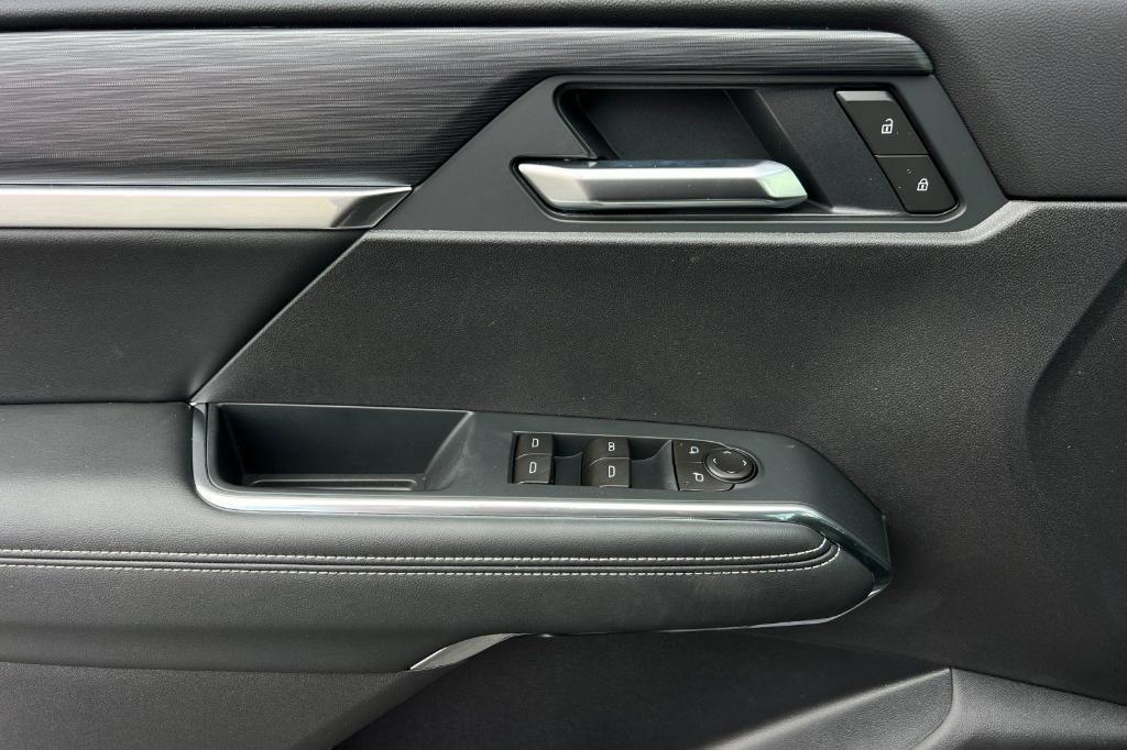 new 2026 GMC Acadia car, priced at $48,985