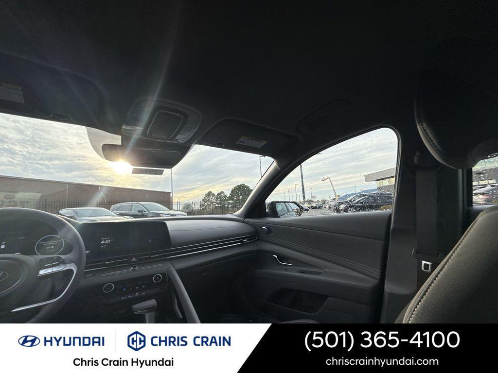 new 2026 Hyundai ELANTRA HEV car