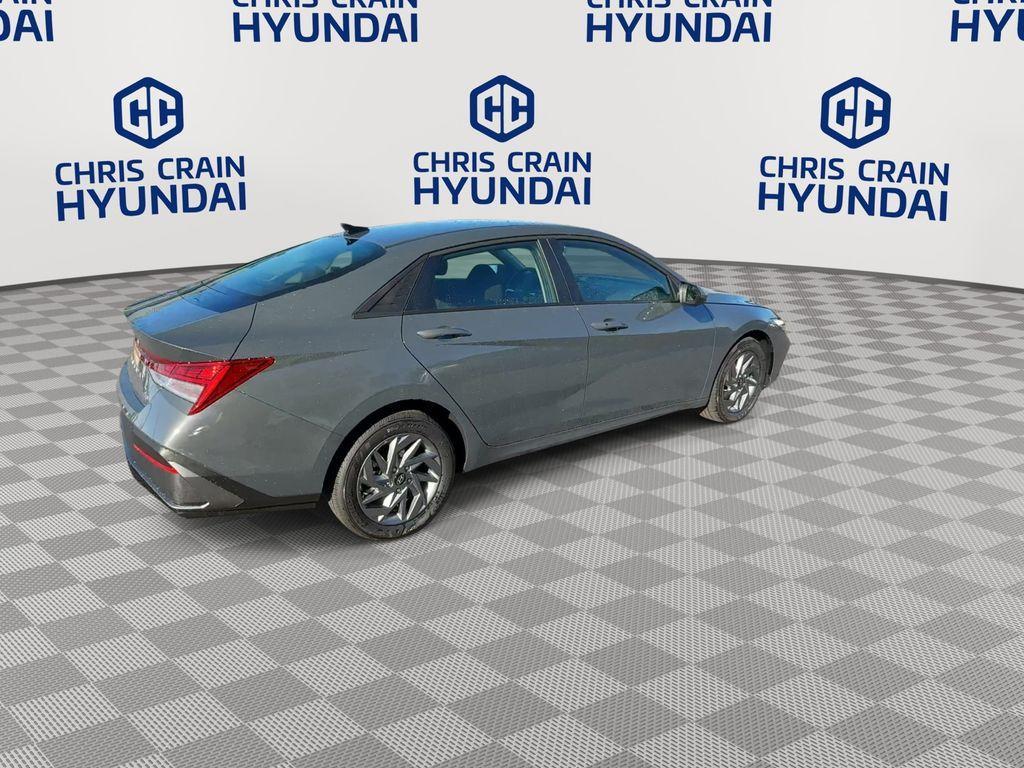 new 2026 Hyundai ELANTRA HEV car