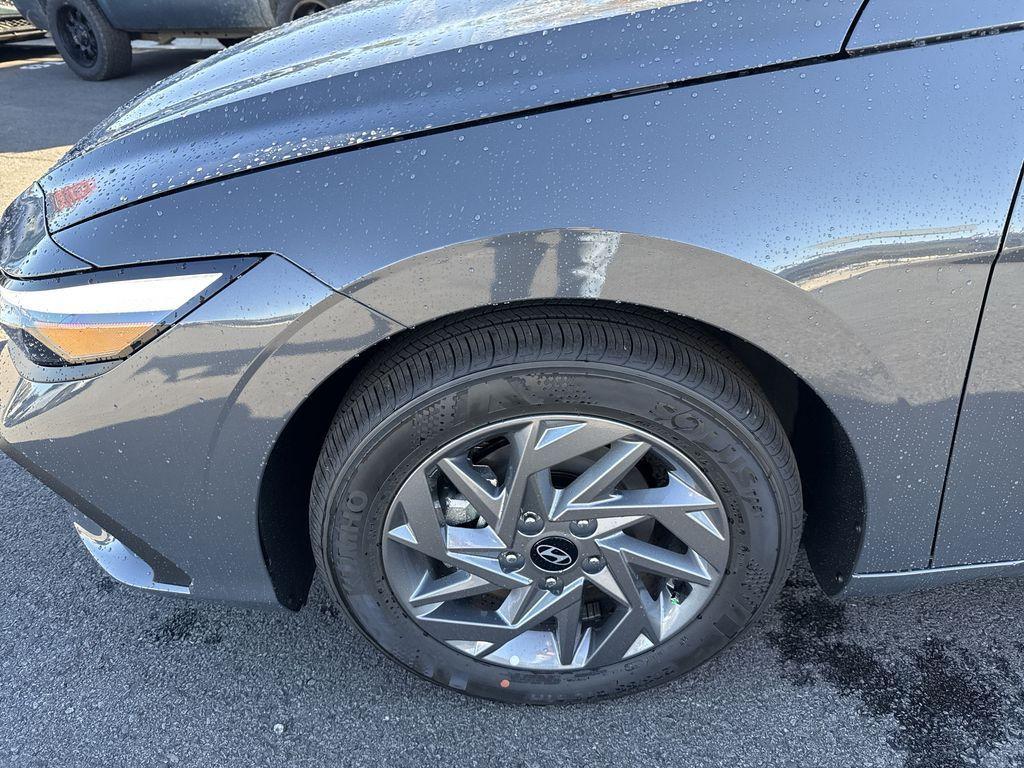 new 2026 Hyundai ELANTRA HEV car