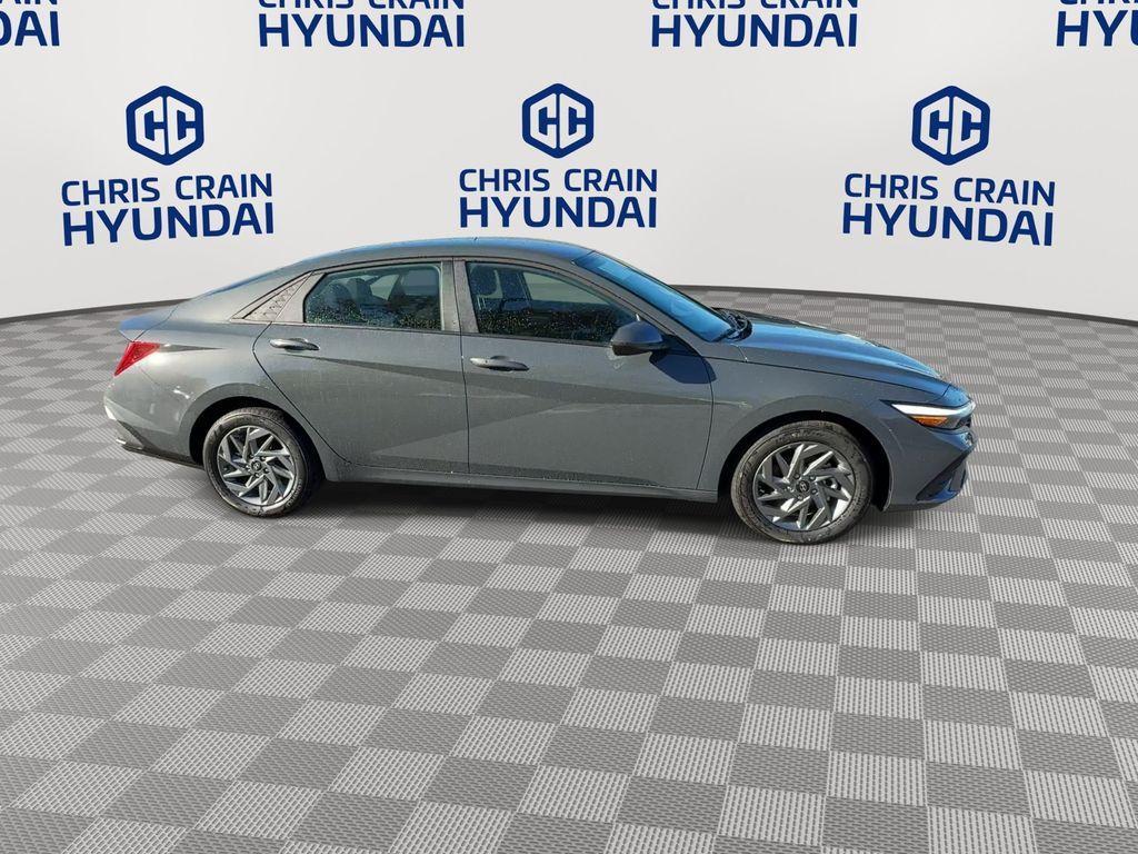 new 2026 Hyundai ELANTRA HEV car