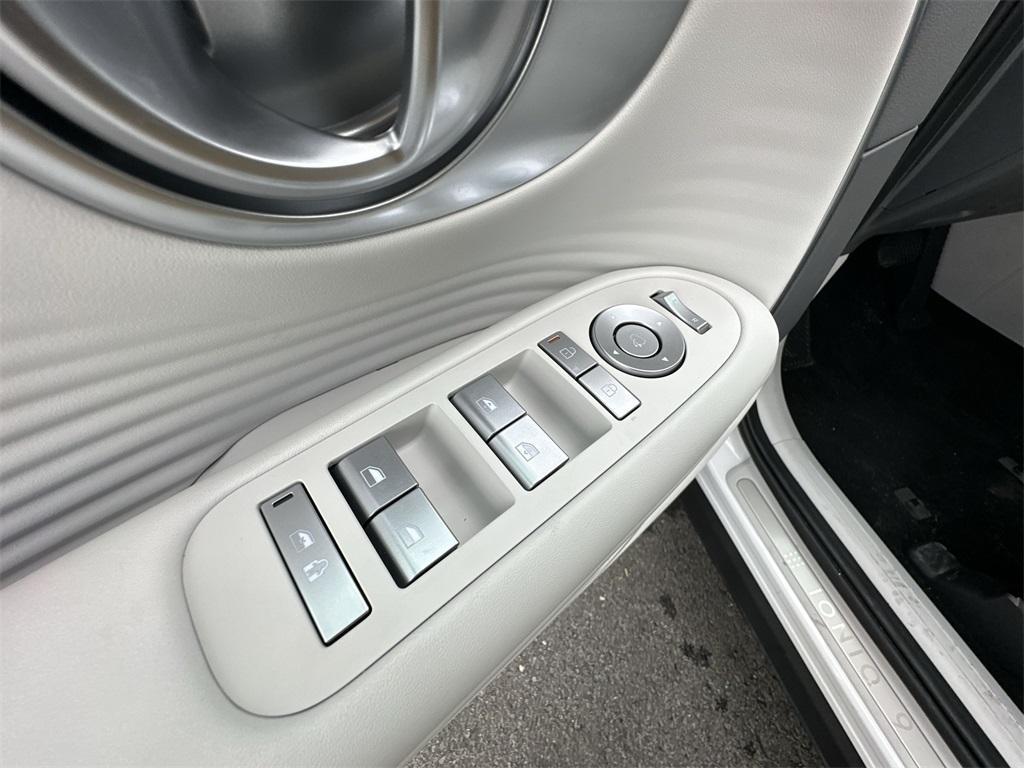 new 2026 Hyundai IONIQ 9 car