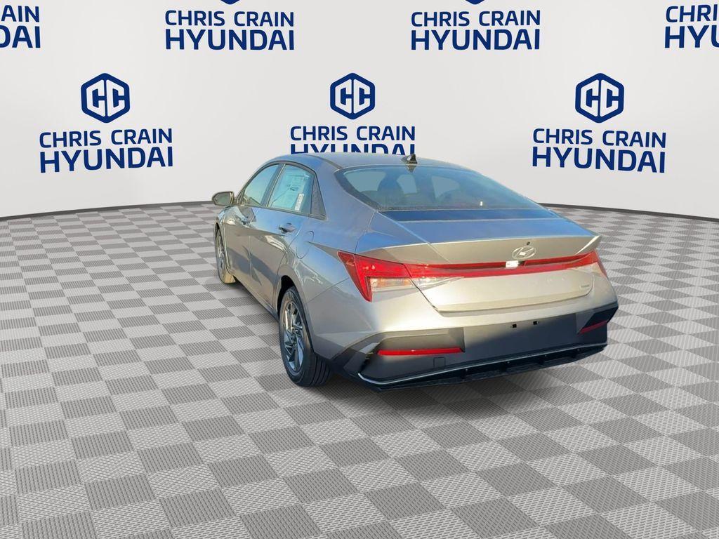new 2026 Hyundai ELANTRA HEV car