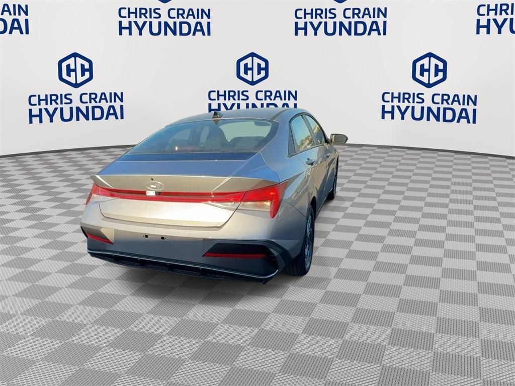 new 2026 Hyundai ELANTRA HEV car