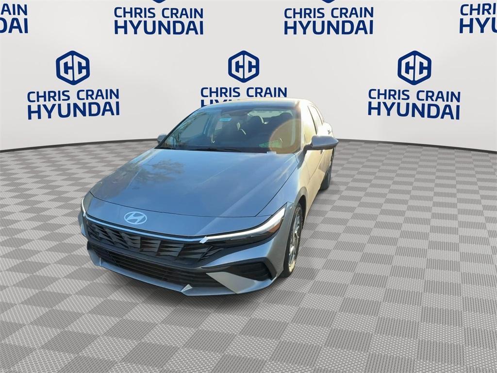 new 2026 Hyundai ELANTRA HEV car