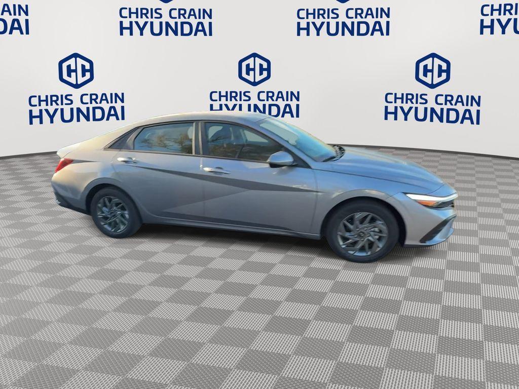 new 2026 Hyundai ELANTRA HEV car