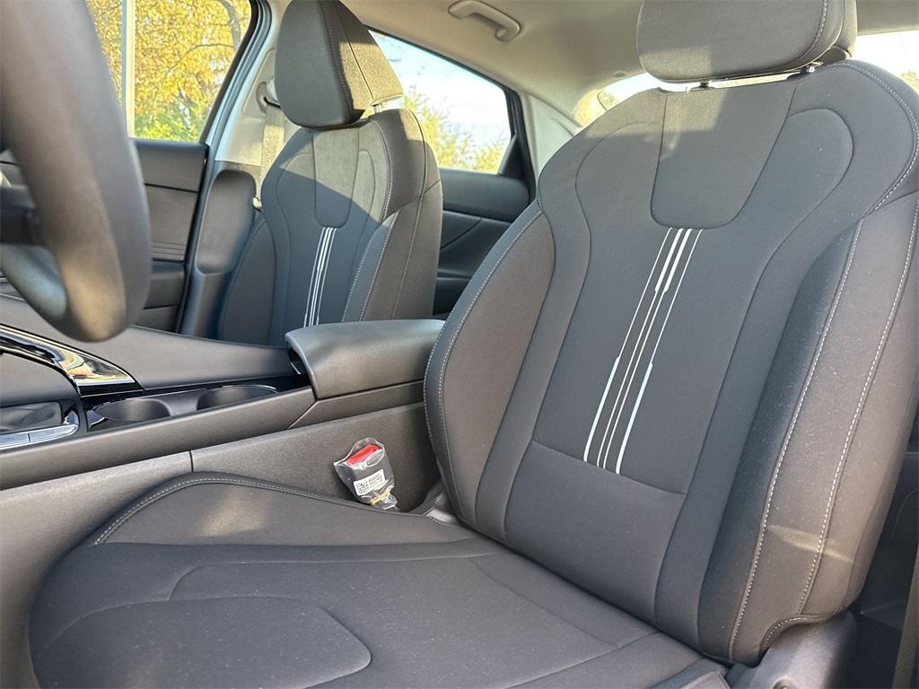 new 2026 Hyundai ELANTRA HEV car