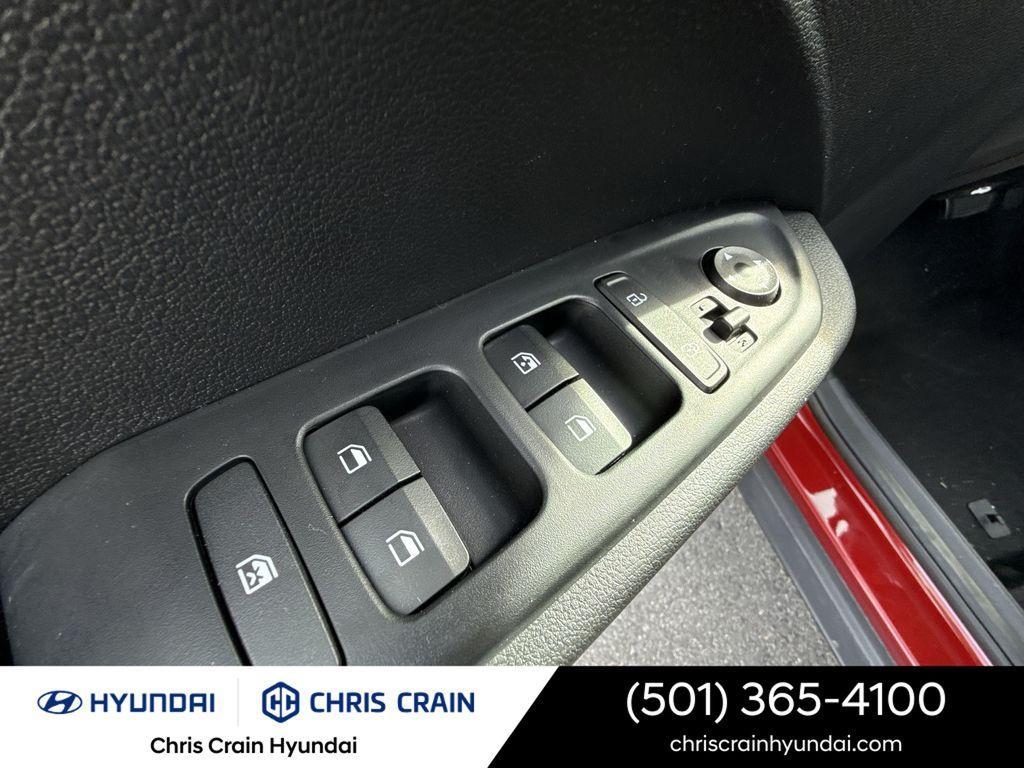 new 2025 Hyundai Venue car, priced at $23,195