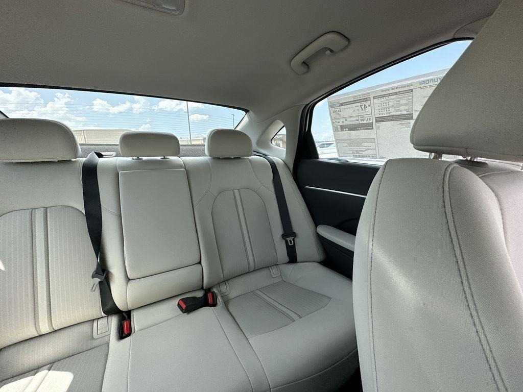 new 2025 Hyundai Sonata Hybrid car, priced at $31,065