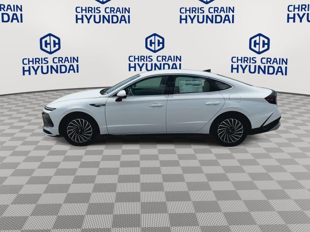 new 2025 Hyundai Sonata Hybrid car, priced at $31,065