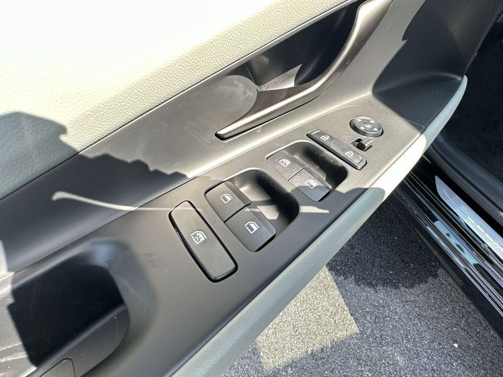 new 2025 Hyundai ELANTRA HEV car, priced at $28,670