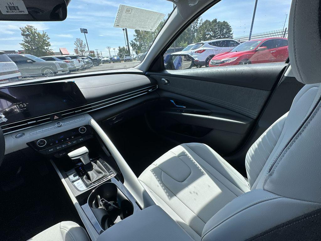 new 2025 Hyundai ELANTRA HEV car, priced at $28,655