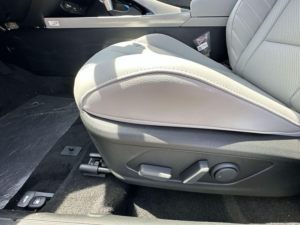 new 2025 Hyundai ELANTRA HEV car, priced at $28,655