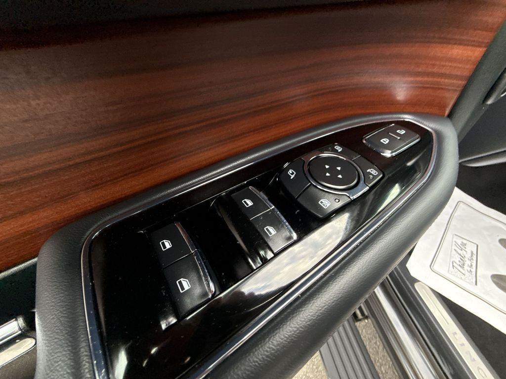 used 2024 Lincoln Navigator car, priced at $55,795