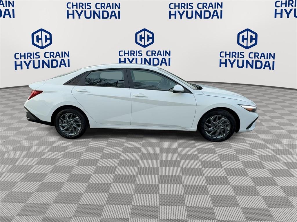 new 2026 Hyundai ELANTRA HEV car