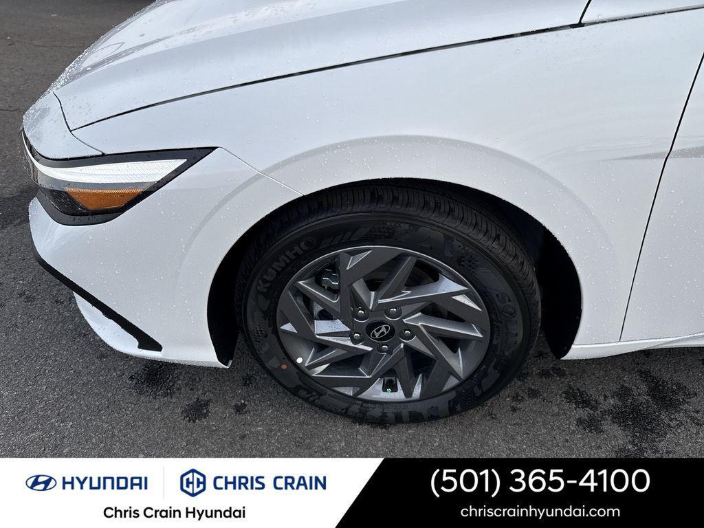 new 2026 Hyundai ELANTRA HEV car