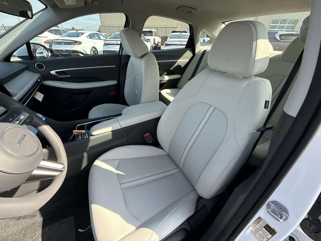 new 2026 Hyundai Sonata Hybrid car