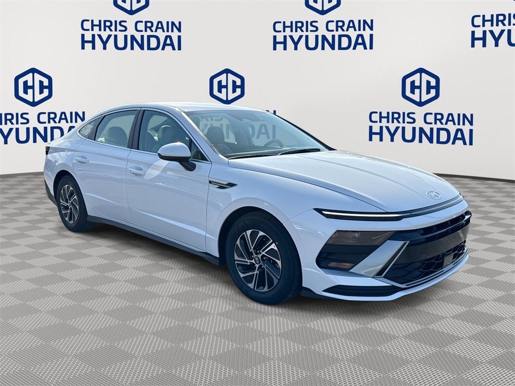 new 2026 Hyundai Sonata Hybrid car