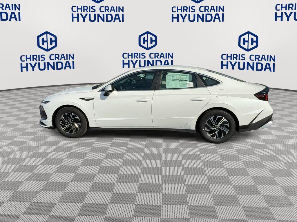 new 2026 Hyundai Sonata Hybrid car