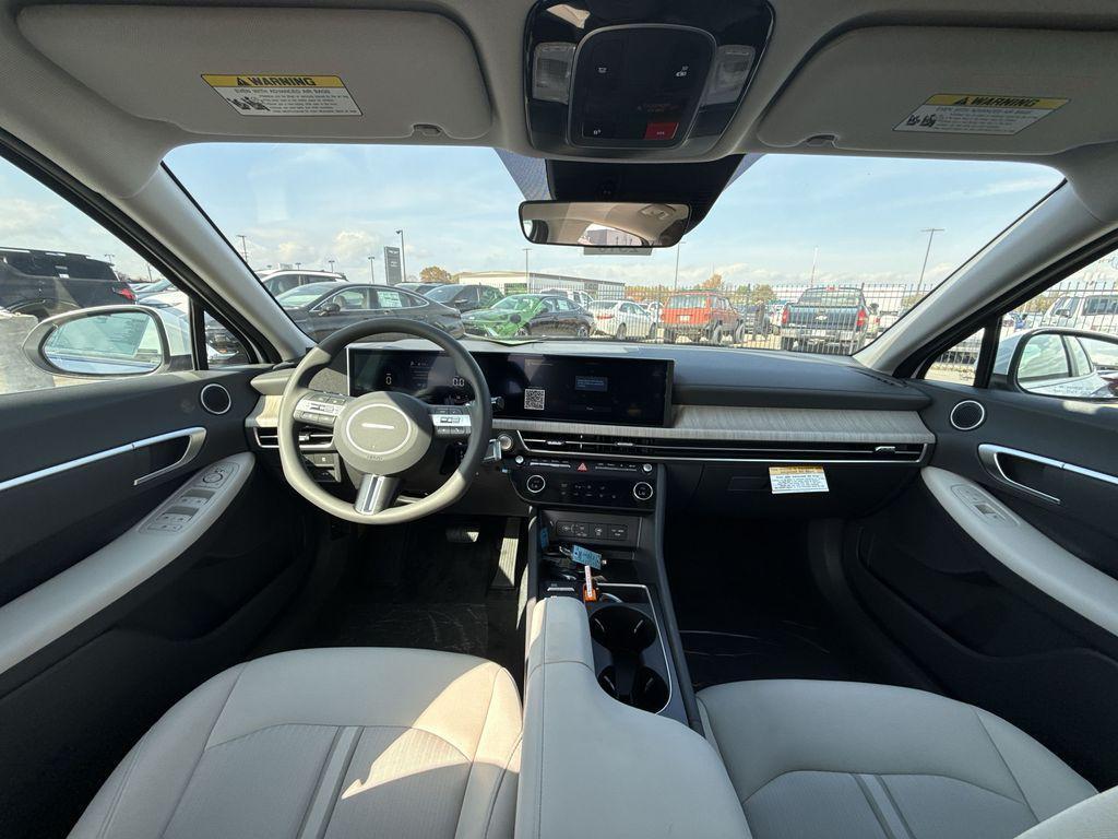 new 2026 Hyundai Sonata Hybrid car