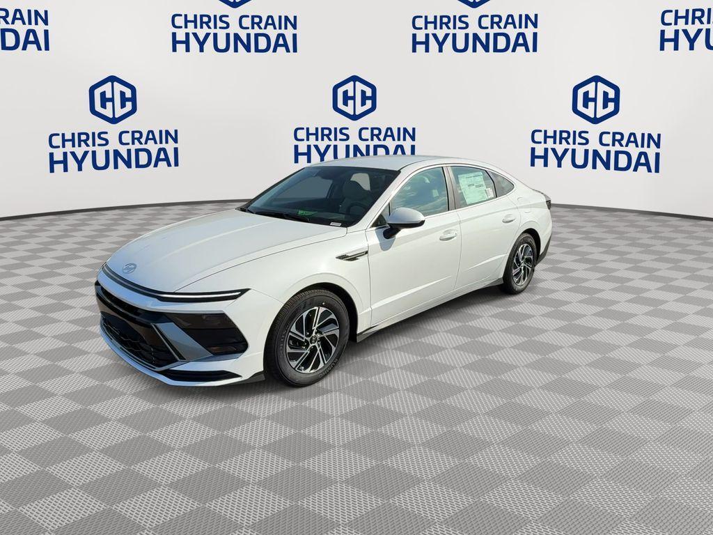new 2026 Hyundai Sonata Hybrid car