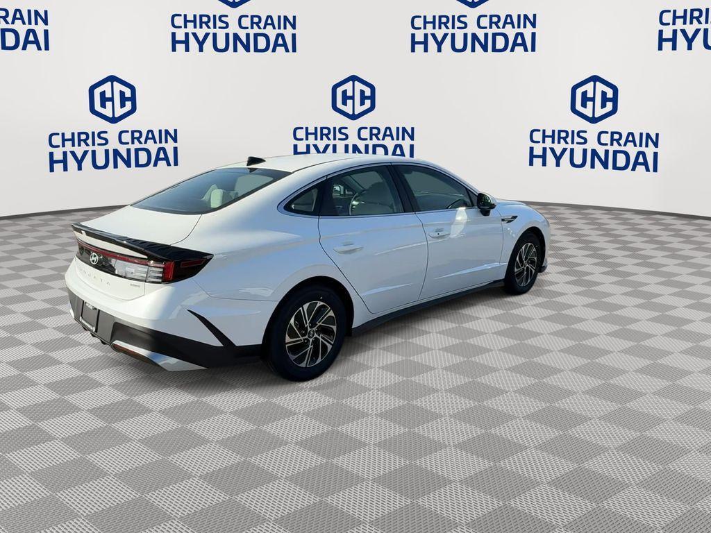 new 2026 Hyundai Sonata Hybrid car