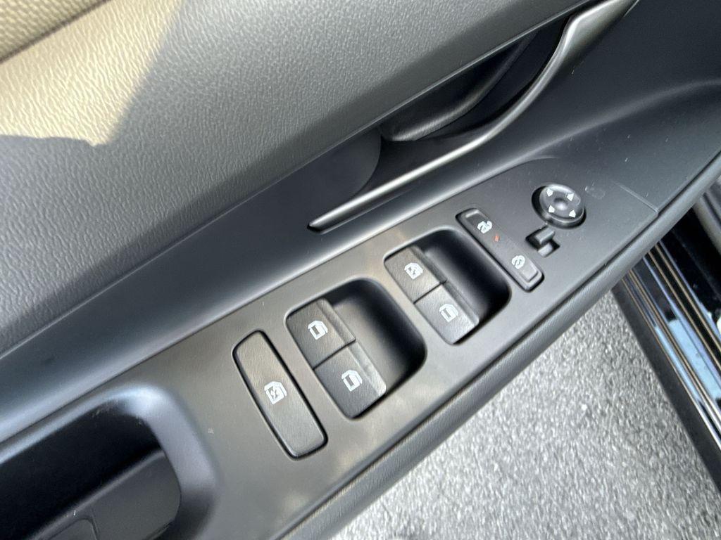 new 2026 Hyundai ELANTRA HEV car