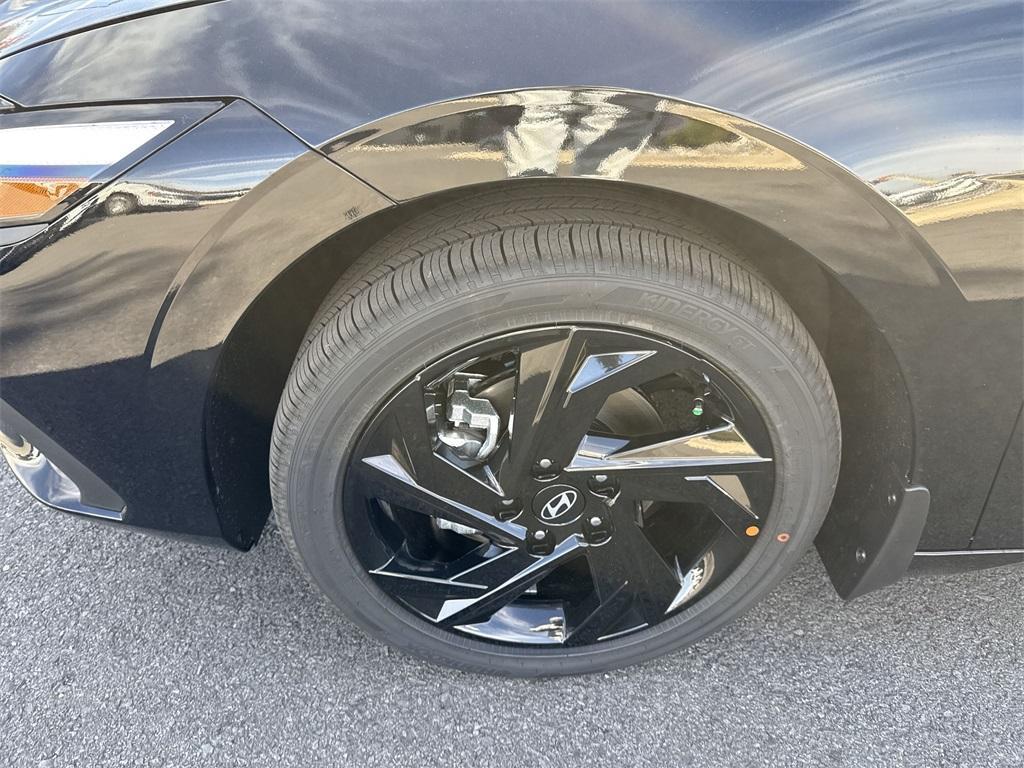 new 2026 Hyundai ELANTRA HEV car