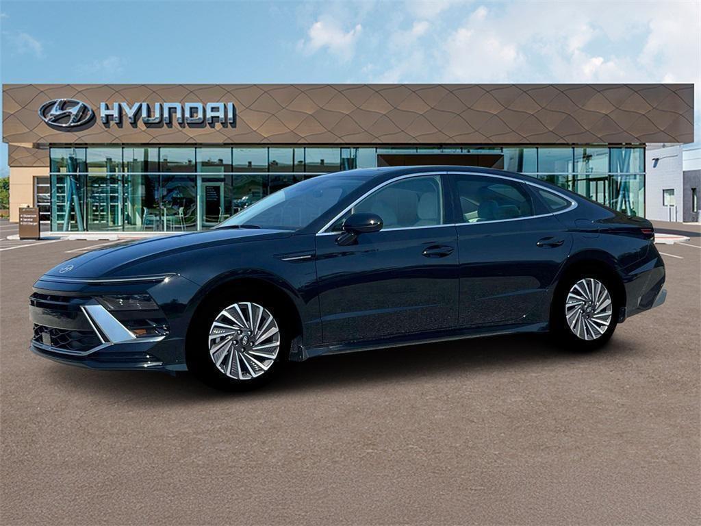 new 2026 Hyundai Sonata Hybrid car