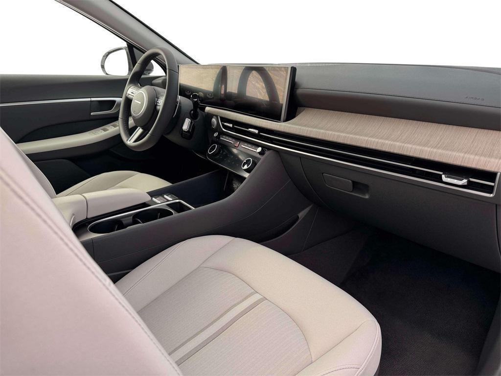 new 2026 Hyundai Sonata Hybrid car