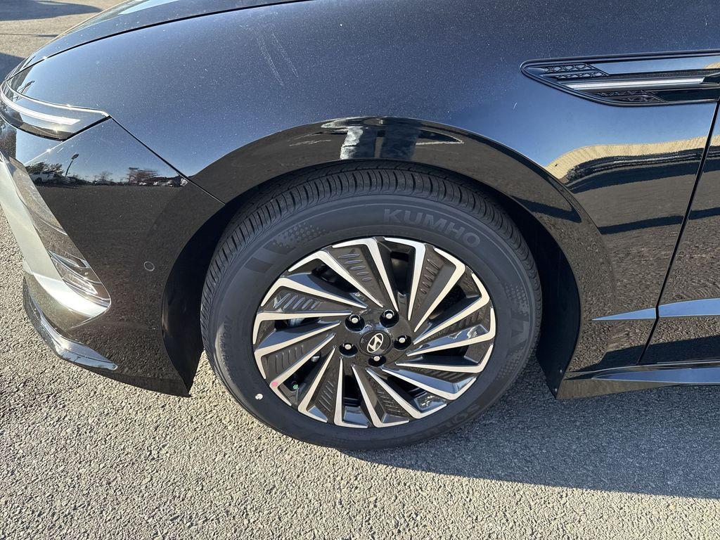 new 2026 Hyundai Sonata Hybrid car