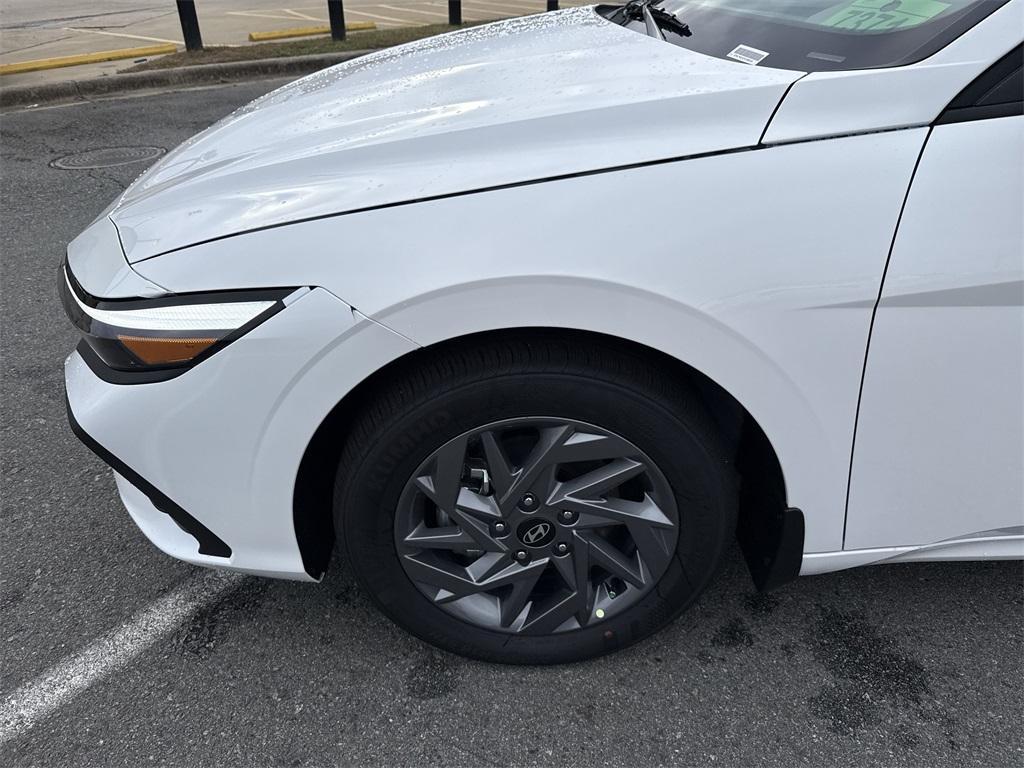 new 2026 Hyundai ELANTRA HEV car