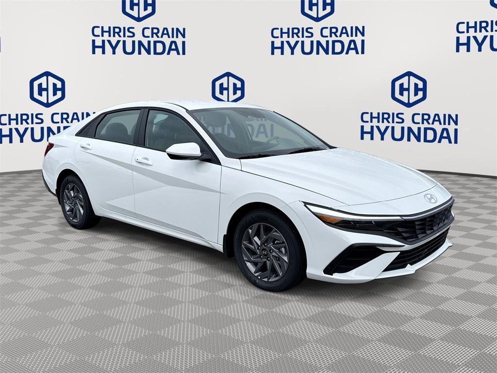 new 2026 Hyundai ELANTRA HEV car