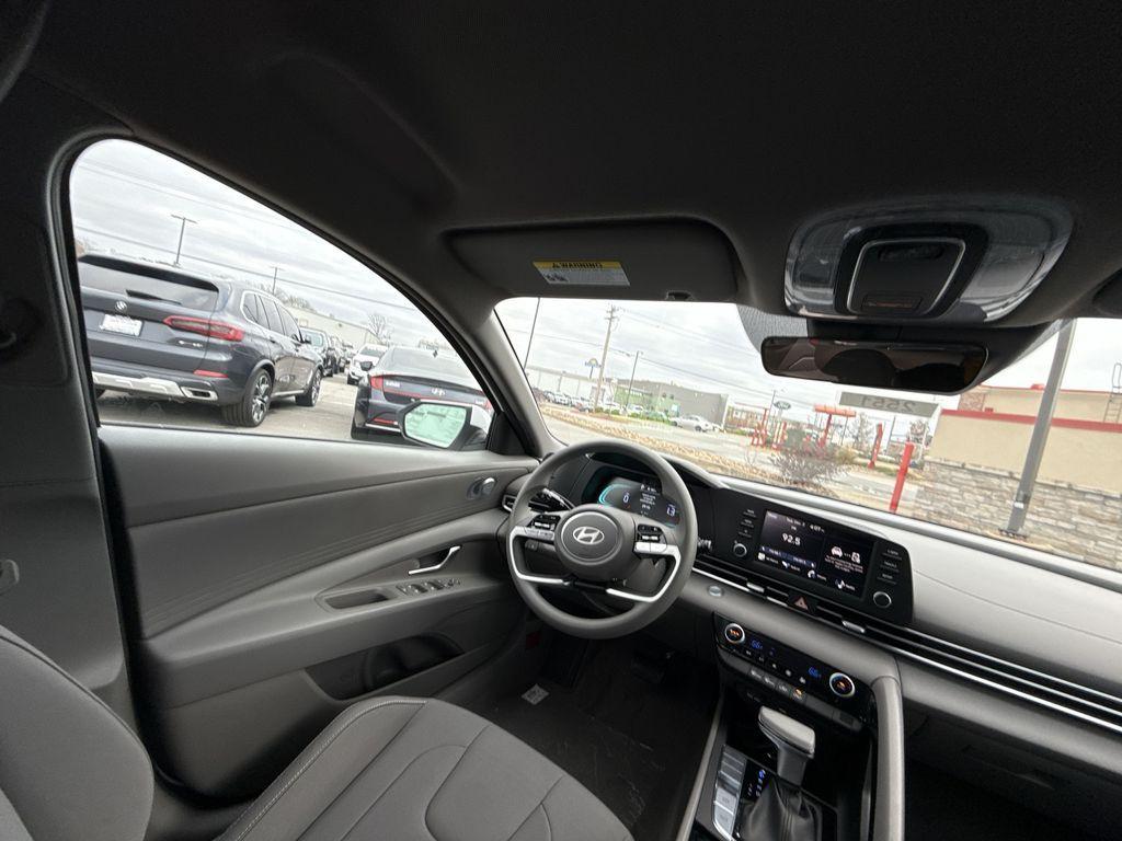 new 2026 Hyundai ELANTRA HEV car