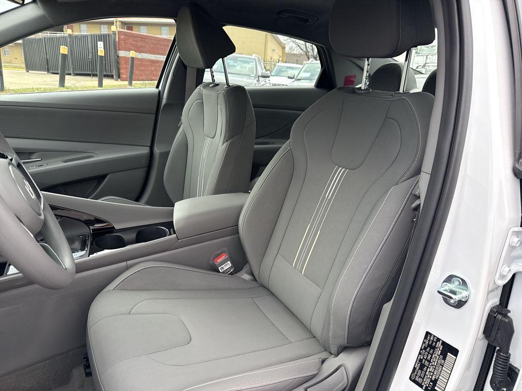 new 2026 Hyundai ELANTRA HEV car